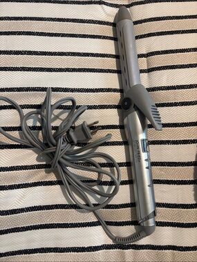 Silver John Frieda 1.25 Curling Iron